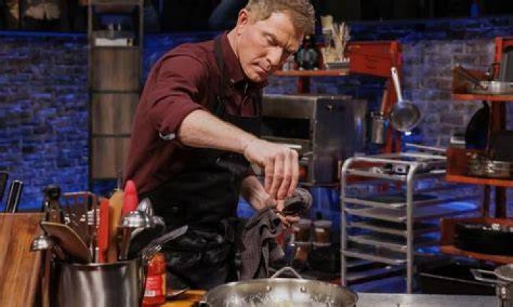 Does Bobby Flay have a Michelin star?