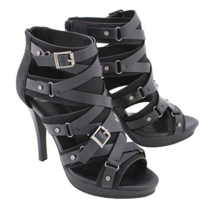 Does Milwaukee own stiletto?