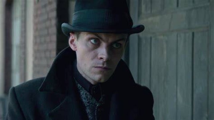 How old is Kaz Brekker in Shadow and Bone?