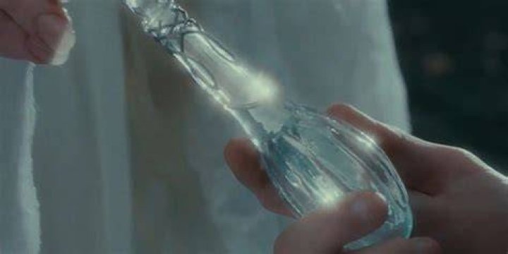 Is the vial of Galadriel a Silmaril?