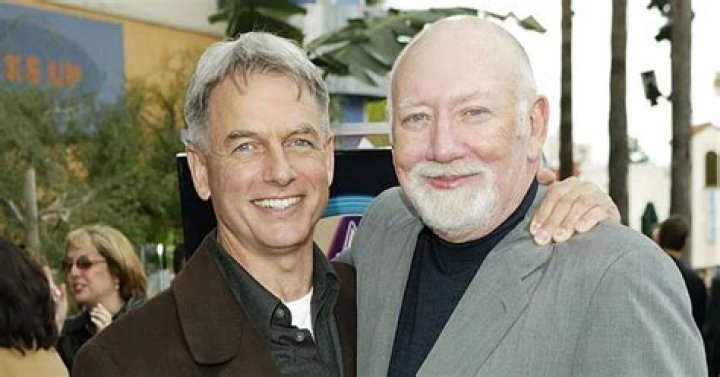 What happened between Mark Harmon and Bellisario?
