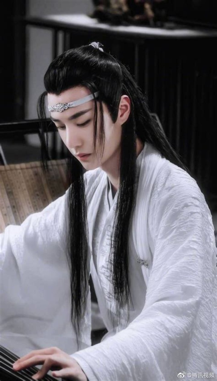 Why do Chinese have long hair?