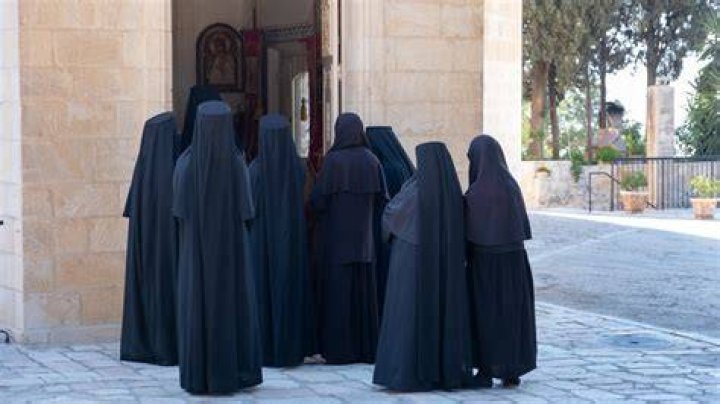 Why do nuns wear ropes?